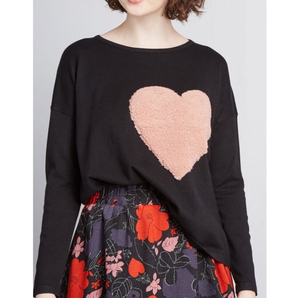Modcloth Sweaters - ModCloth puffy heart sweater NWT